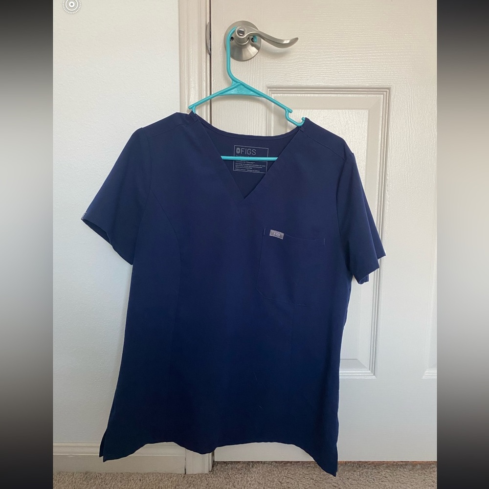 COPY - Figs slim Catarina one pocket scrub top, navy size large